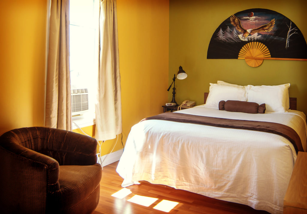 ROOMS RATES AMENITIES Dreamcatcher Lodge